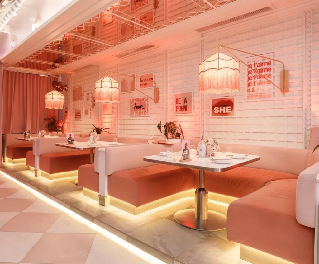 booth tables perfect for a romantic dinner at Mami Rose restaurant in Bangkok Thailand