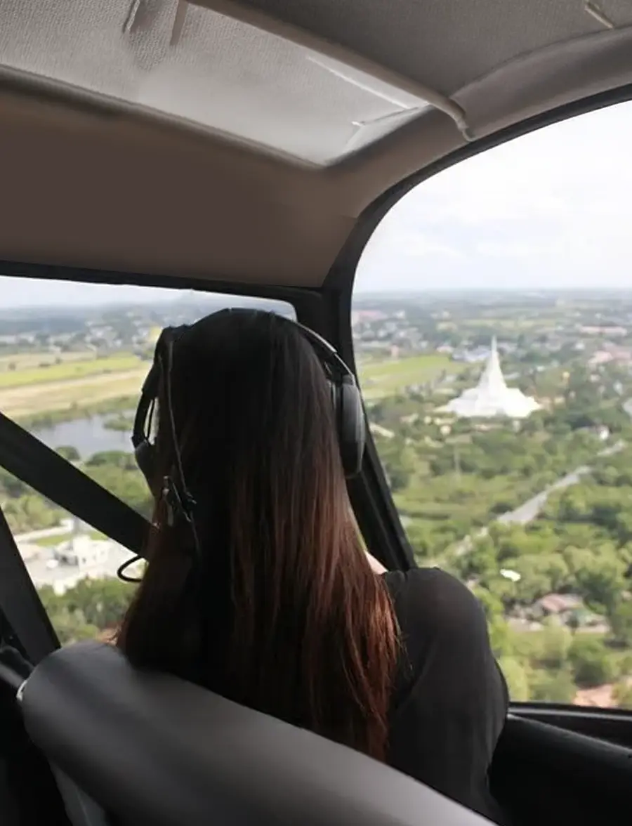 flyer over bangkok next to the pilote in bangkok