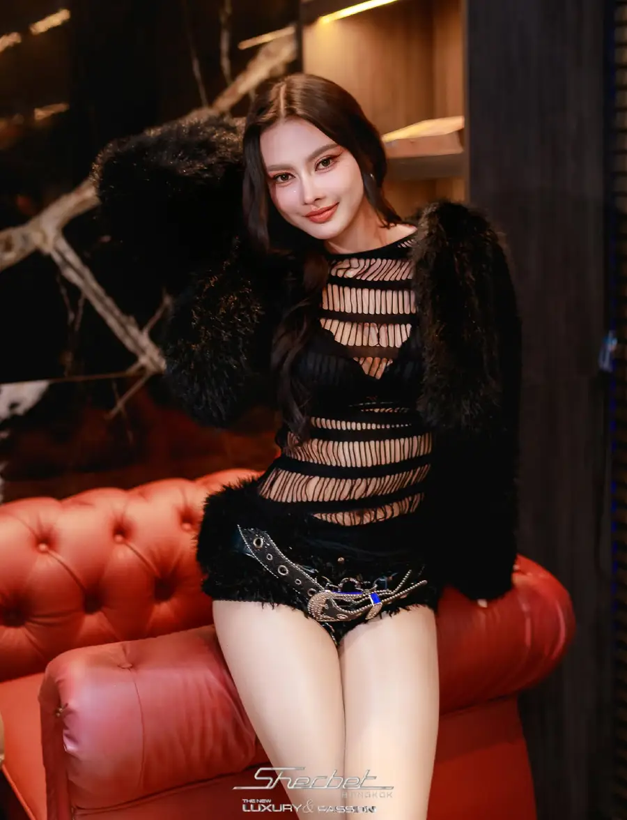 guest singer at sherbet gentleman club in bangkok