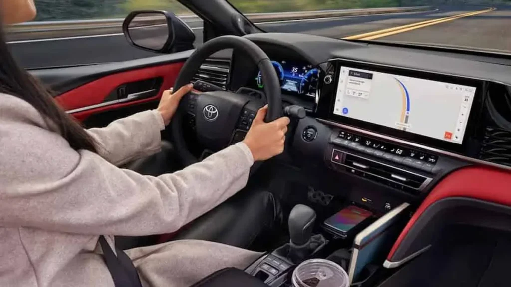 lady driver arranged in toyota camry for bangkok trip