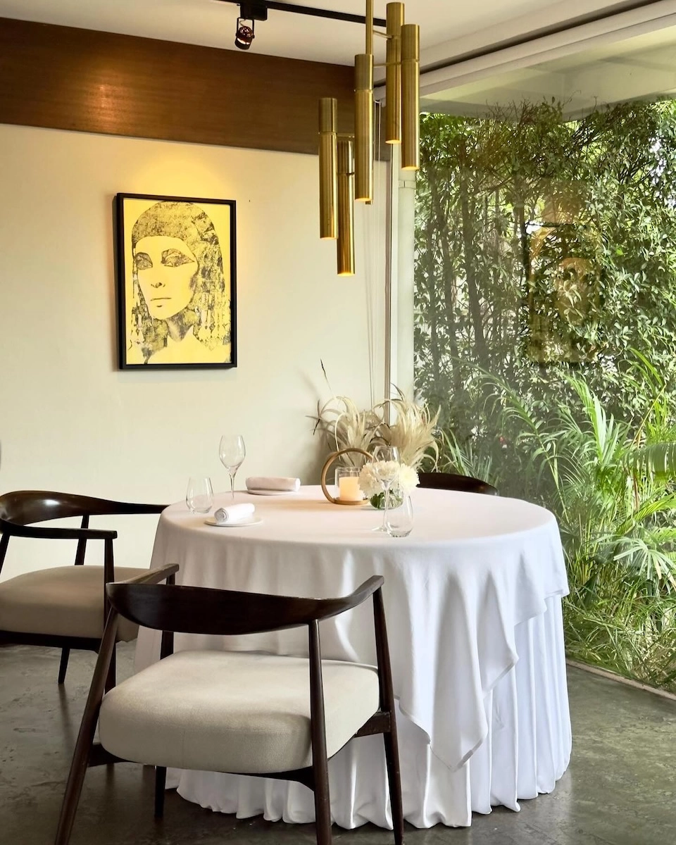 table for two at Clara, a romantic restaurant in the heart of Bangkok