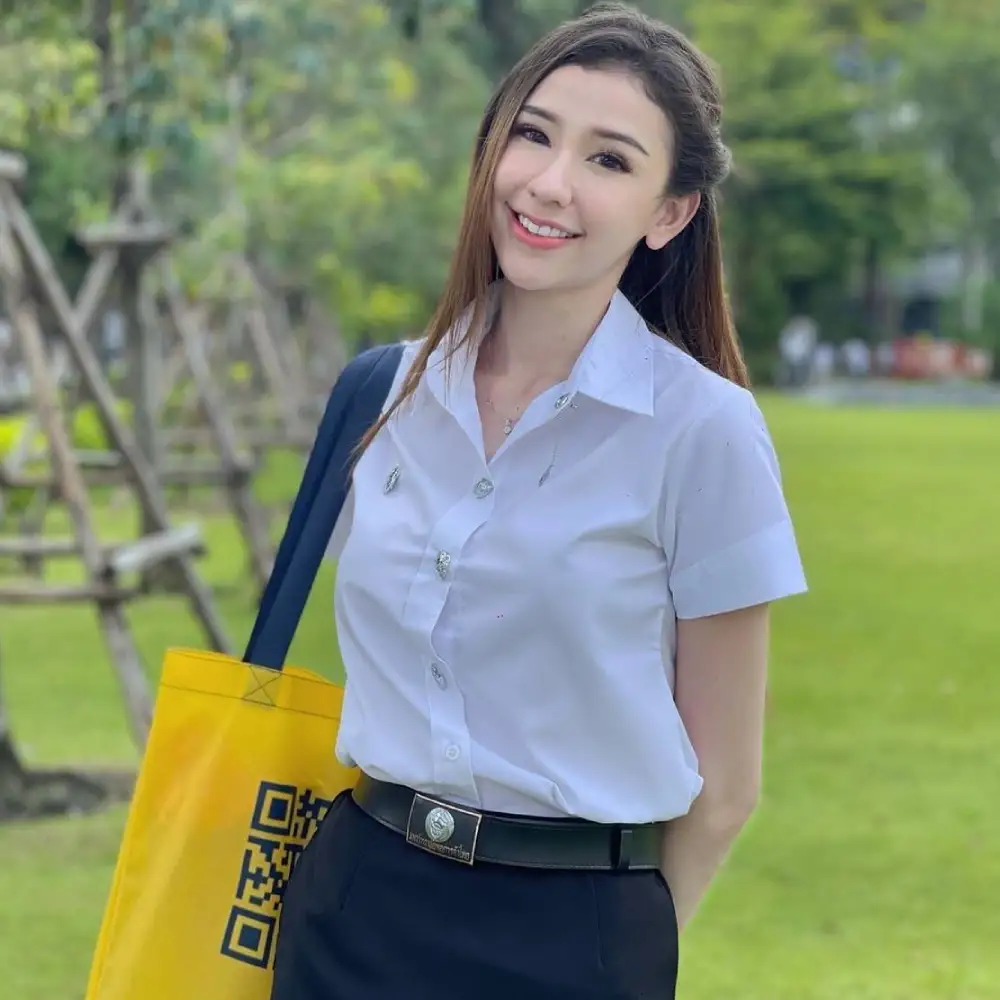 thai student in uniform and showing the park to jetset customer